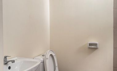 NEAR PGH CONDO FOR LEASE