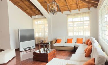 casa con amplias áreas