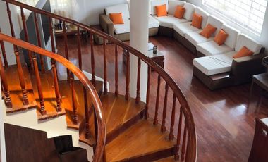 casa con amplias áreas