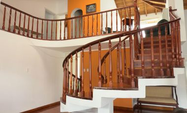 casa con amplias áreas