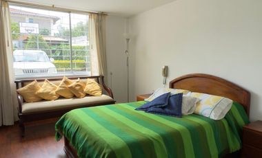 casa con amplias áreas