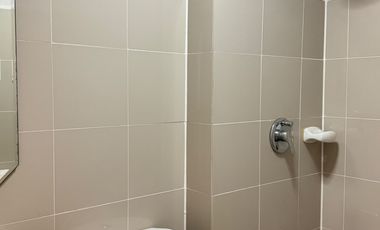 1BR W/ BALCONY GRASS RESIDENCES FOR LEASE