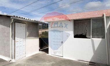 CASA DE VENTA EN CARANQUI - CONJUNTO LOS ALMENDROS, IBARRA