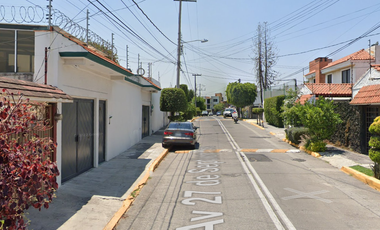 Venta de Remate en Hermosa y Amplia Casa Col. Habitacional Electra, Tlalnepantla.