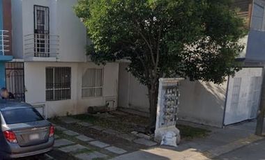 Hermosa y amplia casa con excelentes acabados y todas las comodidades que soñaste.