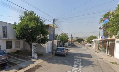 Hermosa y amplia casa con excelentes acabados y todas las comodidades que soñaste.