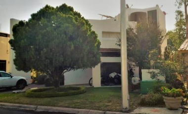 VENTA DE HERMOSA CASA