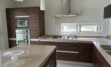 Casa en Venta en Arauca 1 Zona Real Zapopan