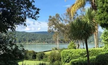 VENTA CASA AMUEBLADA JUNTO AL LAGO CON MUELLE SANTA MARÍA AHUACATLÁN CAS_5078 CM