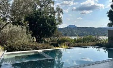 VENTA CASA AMUEBLADA JUNTO AL LAGO CON MUELLE SANTA MARÍA AHUACATLÁN CAS_5078 CM