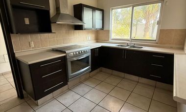 Preciosa casa en Villas de Irapuato