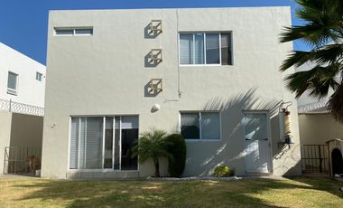 Preciosa casa en Villas de Irapuato