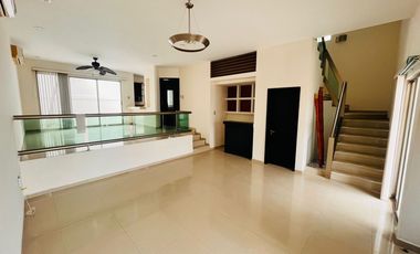 Casa en renta en Veracruz en Fracc. Lomas del Sol Riviera Veracruzana