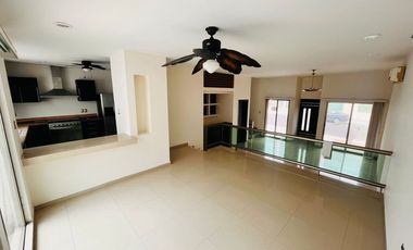 Casa en renta en Veracruz en Fracc. Lomas del Sol Riviera Veracruzana