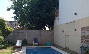 Venta Casa 3 Dormitorios Lanús Oeste Piscina Cocheras