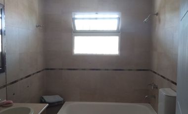 Venta Casa 3 Dormitorios Lanús Oeste Piscina Cocheras