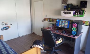 Venta Casa 3 Dormitorios Lanús Oeste Piscina Cocheras