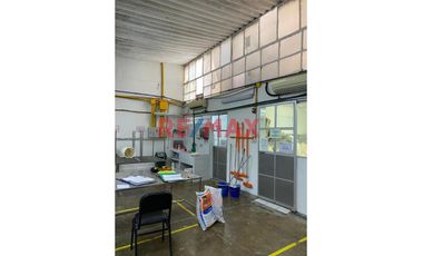 Amplio Local Comercial, Industrial En Excelente Ubicación