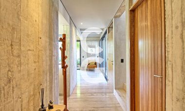 Casa en Venta en Cancún en Laguna Puerto Cancún con Alberca y Rooftop