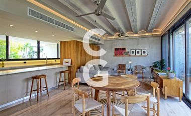 Casa en Venta en Cancún en Laguna Puerto Cancún con Alberca y Rooftop