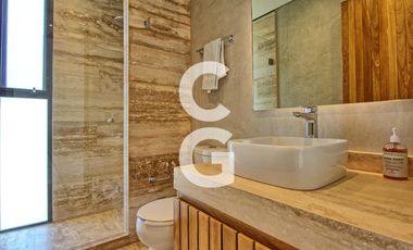 Casa en Venta en Cancún en Laguna Puerto Cancún con Alberca y Rooftop