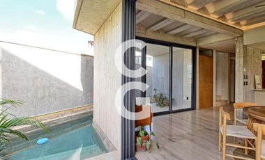 Casa en Venta en Cancún en Laguna Puerto Cancún con Alberca y Rooftop