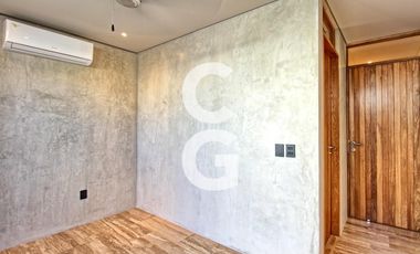 Casa en Venta en Cancún en Laguna Puerto Cancún con Alberca y Rooftop