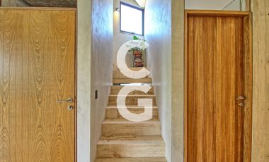 Casa en Venta en Cancún en Laguna Puerto Cancún con Alberca y Rooftop