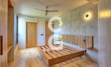 Casa en Venta en Cancún en Laguna Puerto Cancún con Alberca y Rooftop