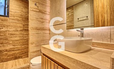 Casa en Venta en Cancún en Laguna Puerto Cancún con Alberca y Rooftop