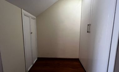 🏡 Casa en Renta de 5 Dormitorios muy amplia por la Av. Loja y Av. 10 de Agosto🏡