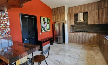 Espectacular residencia en venta en San Miguel de Allende, fracc. Privado, acceso controlados, única en su tipo, 5 recámaras, alberca, etc.