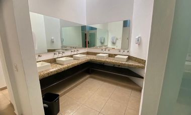 Espectacular residencia en venta en San Miguel de Allende, fracc. Privado, acceso controlados, única en su tipo, 5 recámaras, alberca, etc.