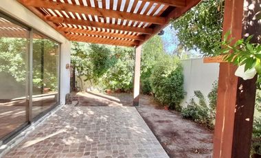 Venta casa en exclusivo condominio Altazor, Peñaflor