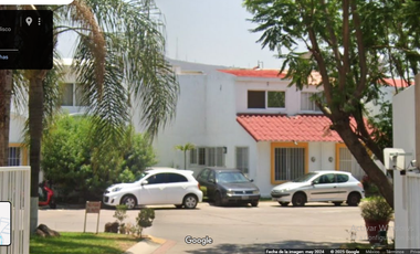 CASA DE OPORTUNIDAD EN AV. ARROYO SECO 1,500  SAN PEDRO TLAQUEPAQUE  $749,828 PRECIO EPECIAL SOLO POR UNOS DIAS,