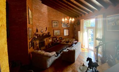 PRECIOSA CASA EN CLUB HIPICO ACOPILCO, CUAJIMALPA, SUPER PRECIO, $14,000,000.00 PESOS