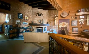 PRECIOSA CASA EN CLUB HIPICO ACOPILCO, CUAJIMALPA, SUPER PRECIO, $14,000,000.00 PESOS