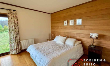 Casa Nueva en Parcela de 5.000 m2, Se vende con Mobiliaria de Lujo, Sector Candelaria, Pucón