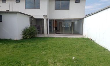 VENDO CASA  2 NIVELES  LUEÑA 7 ESQUINA  AV. ALCUDIA VALLE DE LAS FUENTES CALIMAYA