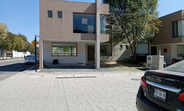 VENDO CASA  2 NIVELES  LUEÑA 7 ESQUINA  AV. ALCUDIA VALLE DE LAS FUENTES CALIMAYA