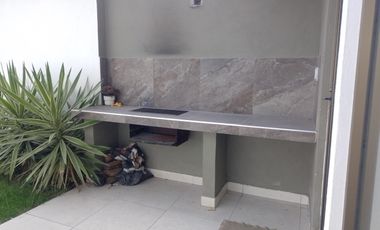 VENDO CASA  2 NIVELES  LUEÑA 7 ESQUINA  AV. ALCUDIA VALLE DE LAS FUENTES CALIMAYA