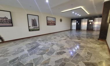 Venta de Oficina   estacionamiento en Edif. Anglo Peruano, a media cdra. del Palacio de Justicia