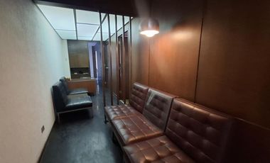 Venta de Oficina   estacionamiento en Edif. Anglo Peruano, a media cdra. del Palacio de Justicia