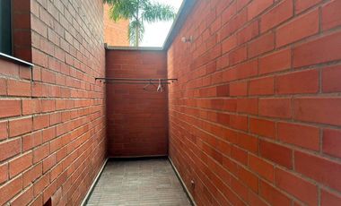 48051 Apartamento en arriendo en el sector Loma del Esmeraldal, Envigado