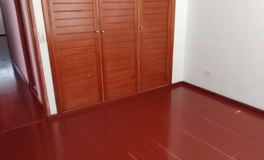 APARTAMENTO EN ARRENDAMIENTO CAMELLONES DE RUMIPAMBA