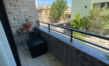 DEPARTAMENTO  3 PISO  -CON ESTACIONAMIENTO - CALLE ARTURO PRAT -  SANTIAGO CENTRO.