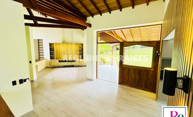 HERMOSA FINCA EN UN LOTE DE 6.060 M2 PLANOS