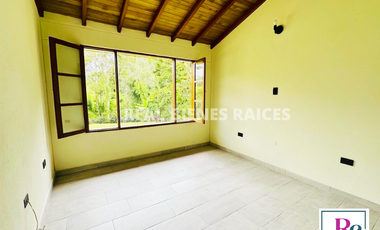 HERMOSA FINCA EN UN LOTE DE 6.060 M2 PLANOS
