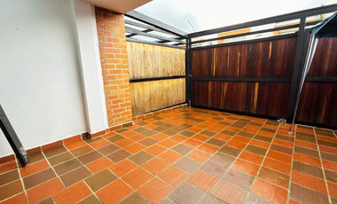 🏡 HERMOSA CASA EN UNIDAD ABIERTA – ESTRATO 4 ✨