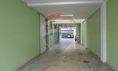 PROPIEDAD COMERCIAL EN VENTA - CENTRO DE IBARRA